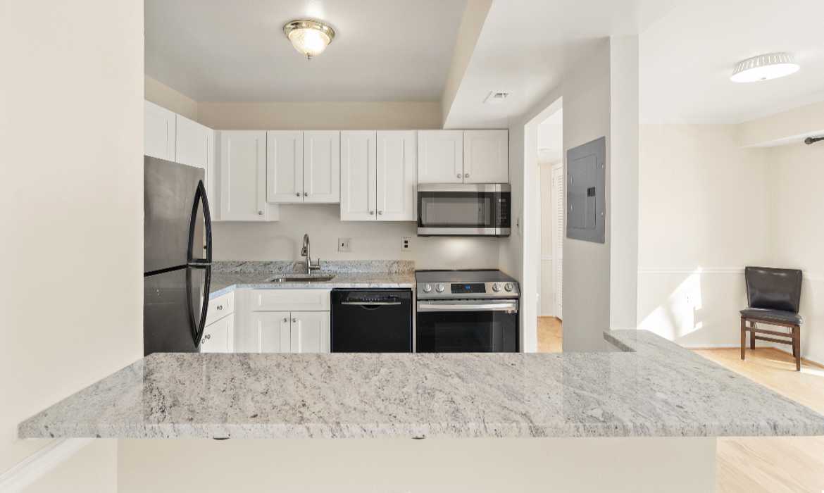 Garrell Group Top Leesburg Realtor 125 K Clubhouse Dr SW 11 web 13