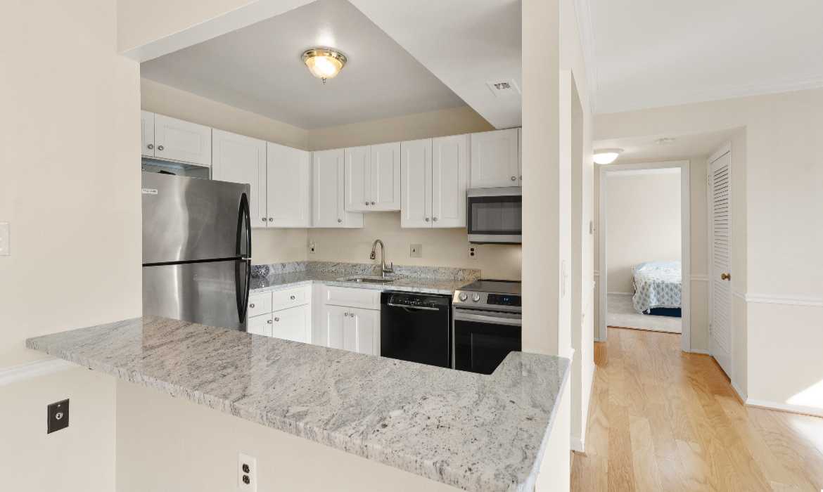 Garrell Group Top Leesburg Realtor 125 K Clubhouse Dr SW 11 web 14