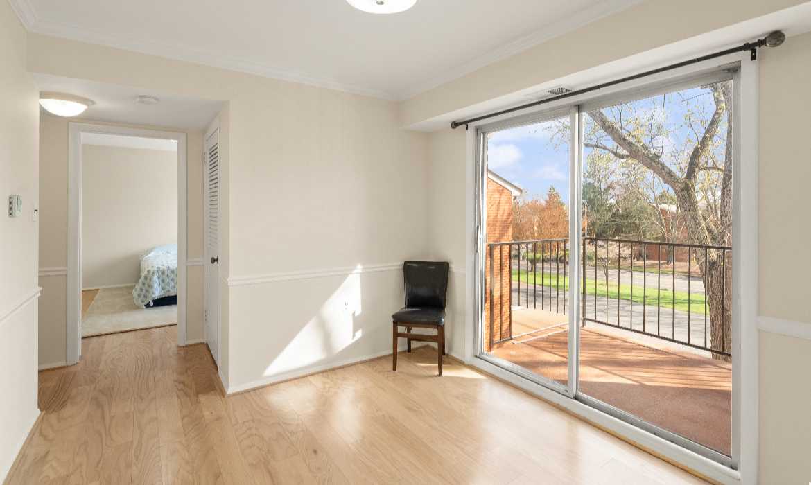 Garrell Group Top Leesburg Realtor 125 K Clubhouse Dr SW 11 web 16