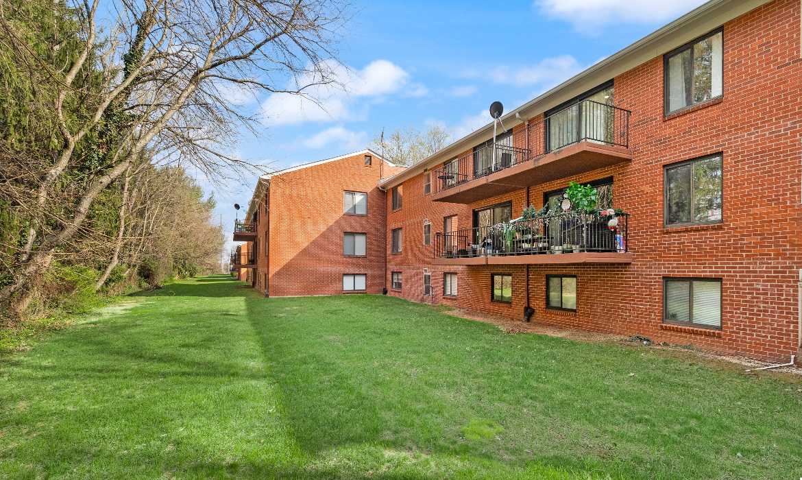 Garrell Group Top Leesburg Realtor 125 K Clubhouse Dr SW 11 web 27