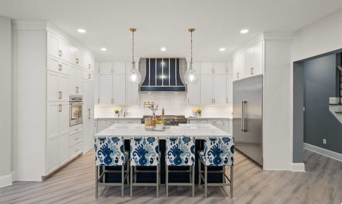 Garrell Group Top Leesburg Realtor 18911 Shropshire Ct web 11