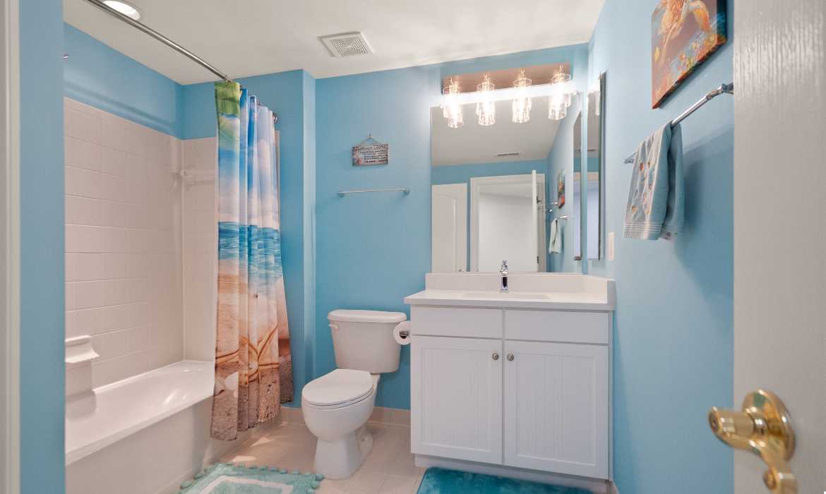 Garrell Group Top Leesburg Realtor 18911 Shropshire Ct web 42