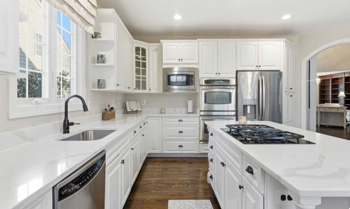 Garrell Group Top Leesburg Realtor 19468 Mill Dam Pl web 21