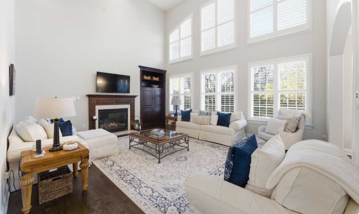 Garrell Group Top Leesburg Realtor 19468 Mill Dam Pl web 22