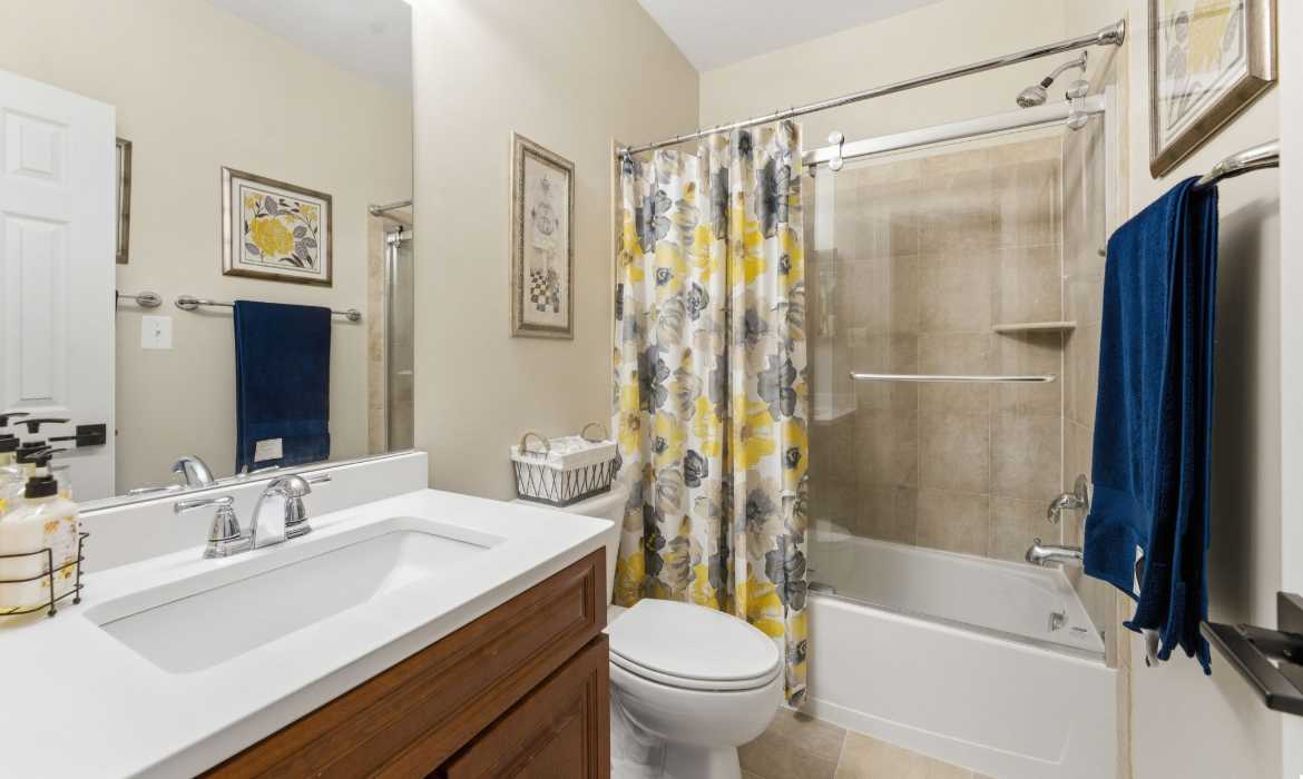 Garrell Group Top Leesburg Realtor 19468 Mill Dam Pl web 40