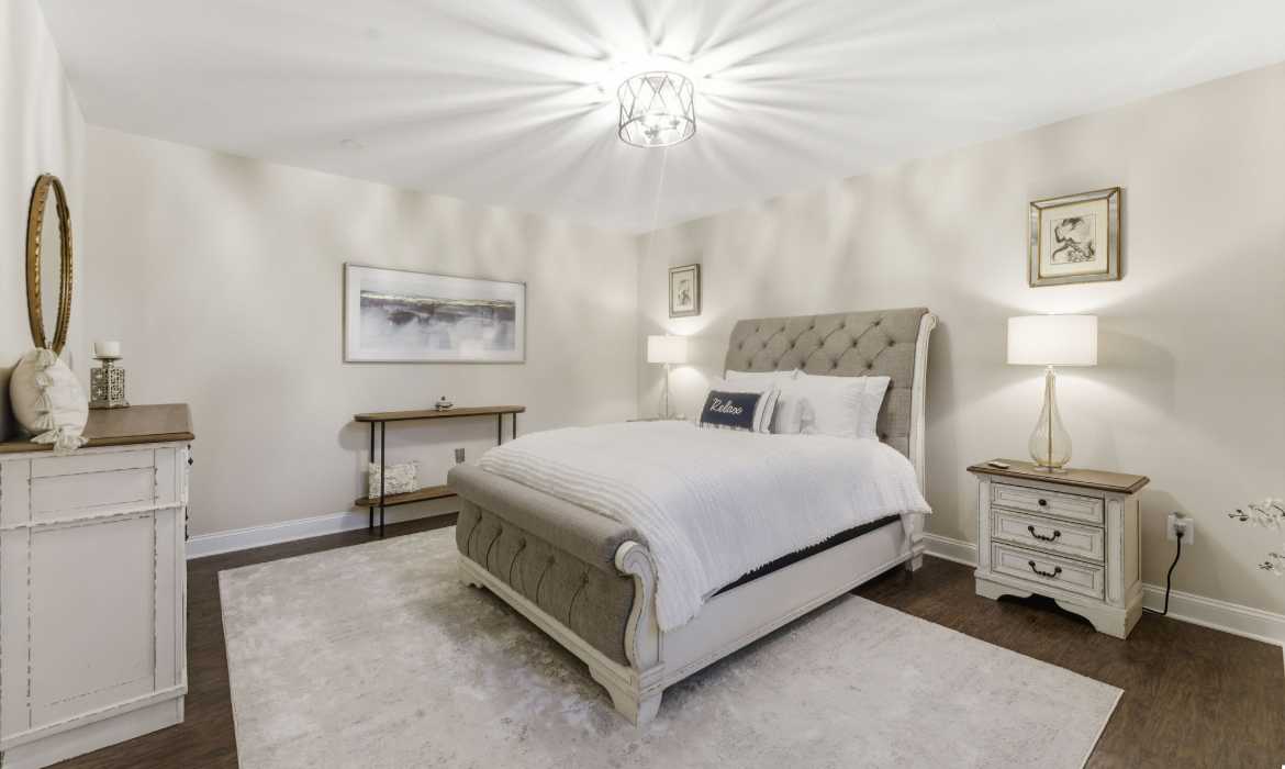 Garrell Group Top Leesburg Realtor 19468 Mill Dam Pl web 41