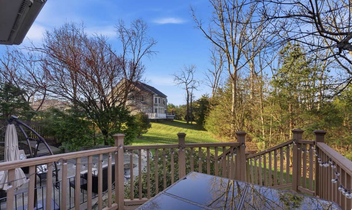 Garrell Group Top Leesburg Realtor 19468 Mill Dam Pl web 45