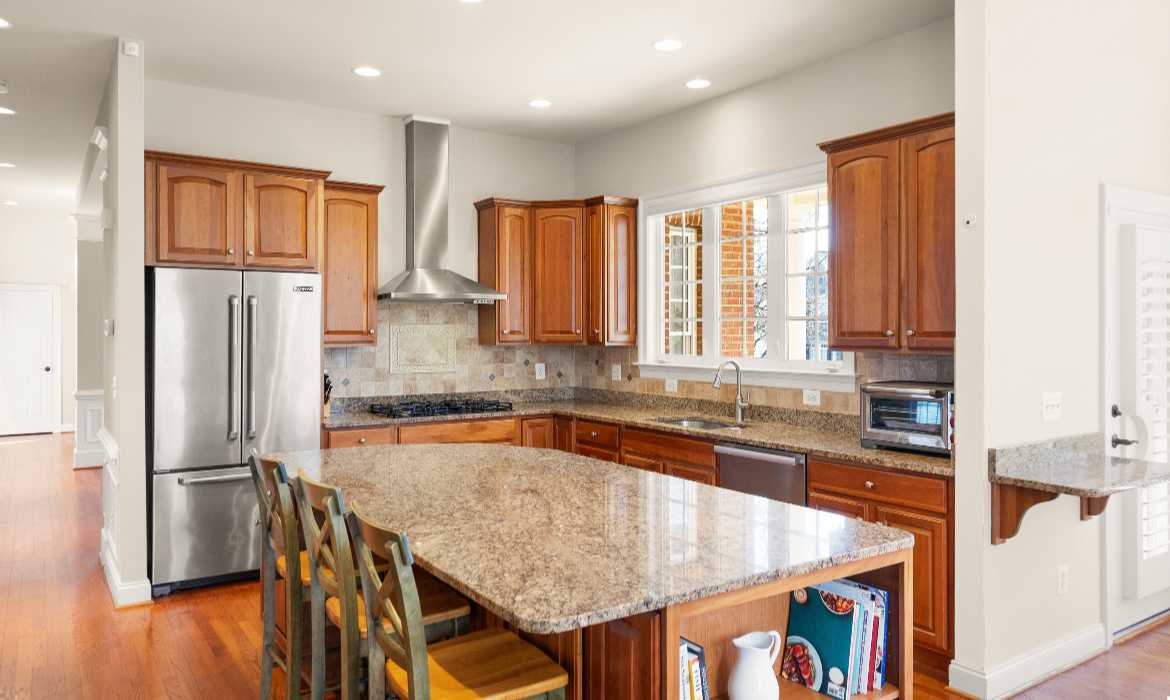 Garrell Group Top Leesburg Realtor 43466 Squirrel Ridge Pl web 13