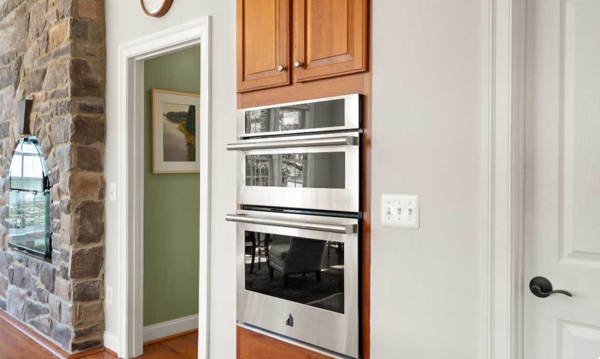 Garrell Group Top Leesburg Realtor 43466 Squirrel Ridge Pl web 16