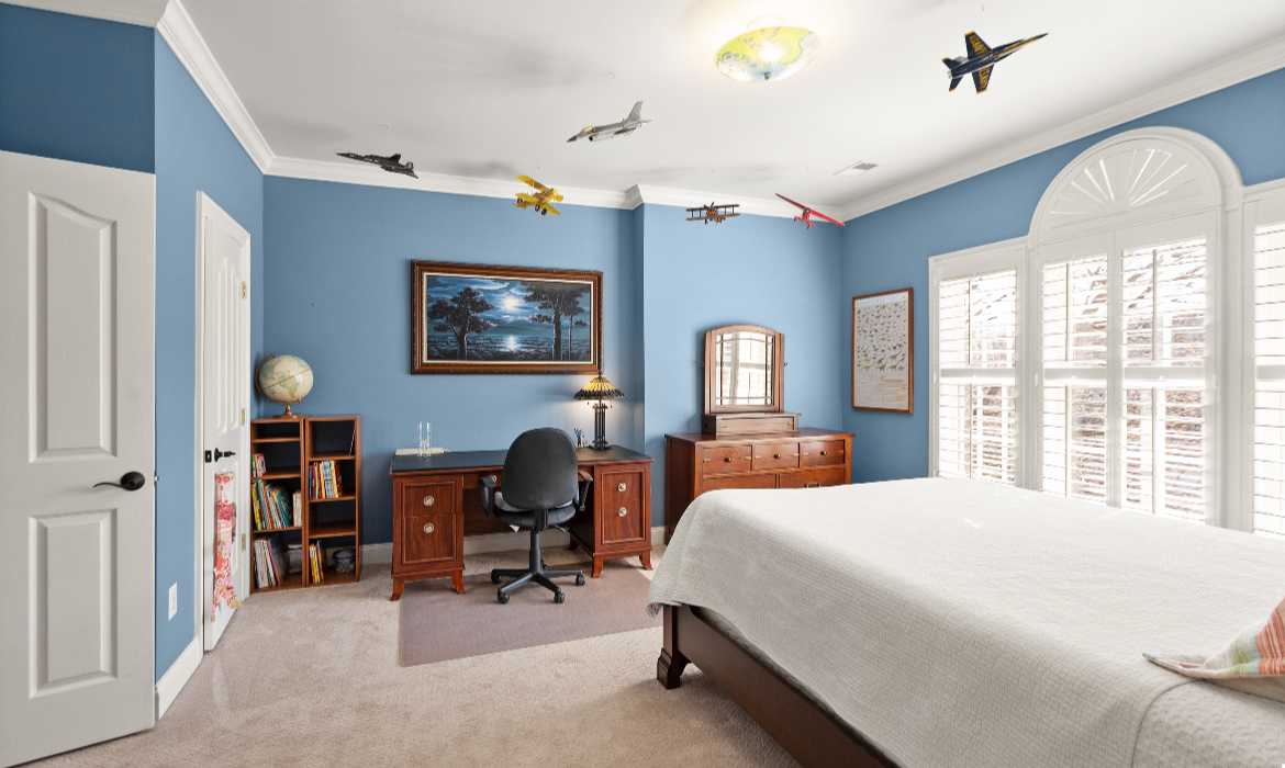 Garrell Group Top Leesburg Realtor 43466 Squirrel Ridge Pl web 24