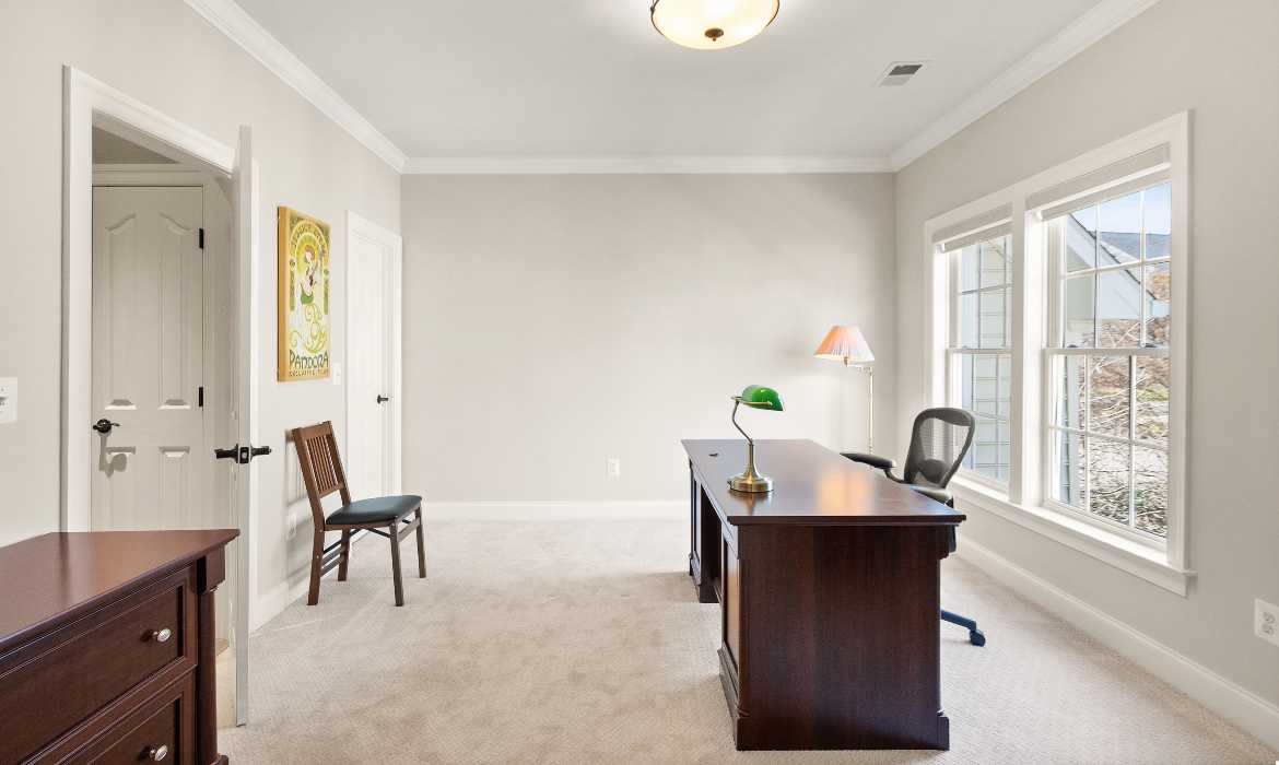 Garrell Group Top Leesburg Realtor 43466 Squirrel Ridge Pl web 28