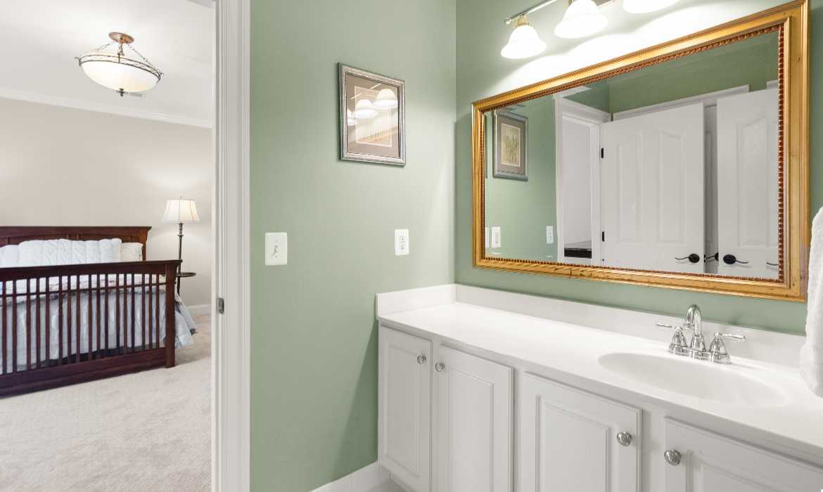 Garrell Group Top Leesburg Realtor 43466 Squirrel Ridge Pl web 29