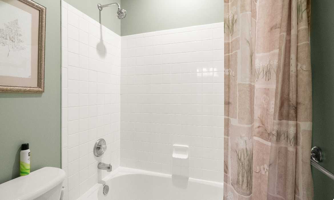 Garrell Group Top Leesburg Realtor 43466 Squirrel Ridge Pl web 30