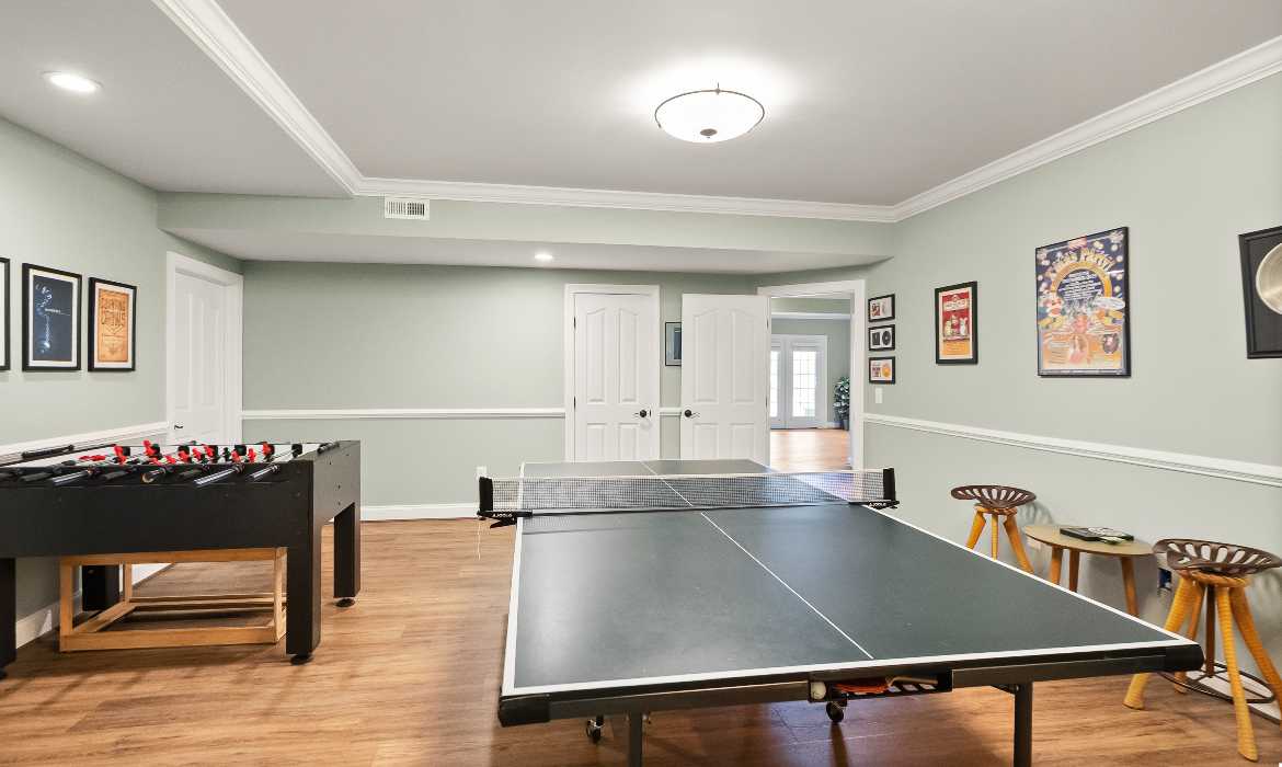 Garrell Group Top Leesburg Realtor 43466 Squirrel Ridge Pl web 36