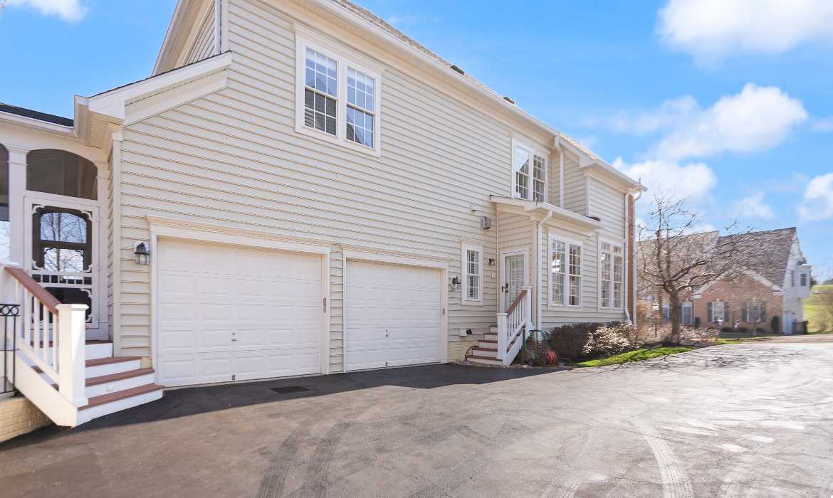 Garrell Group Top Leesburg Realtor 43466 Squirrel Ridge Pl web 39