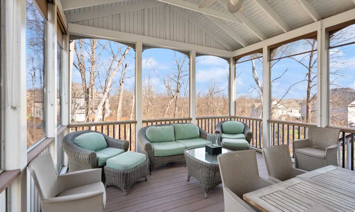 Garrell Group Top Leesburg Realtor 43466 Squirrel Ridge Pl web 40