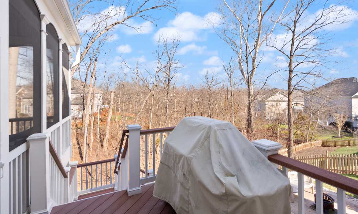 Garrell Group Top Leesburg Realtor 43466 Squirrel Ridge Pl web 41