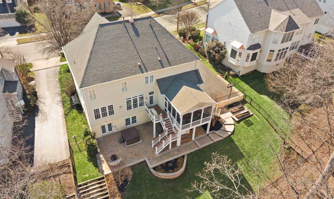 Garrell Group Top Leesburg Realtor 43466 Squirrel Ridge Pl web 46