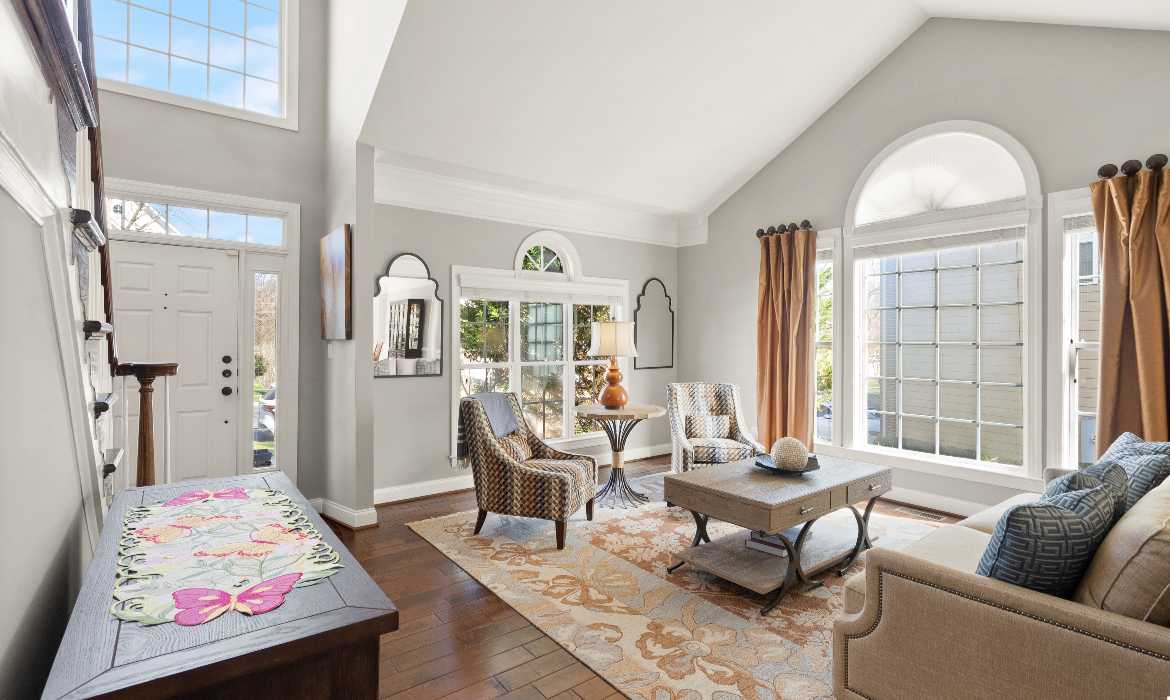 Garrell Group Top Leesburg Realtor 43941 Riverpoint Dr web 06