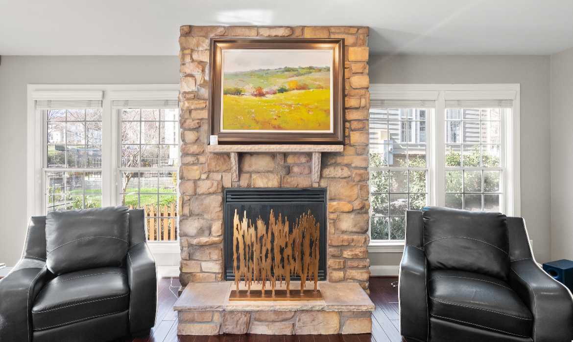 Garrell Group Top Leesburg Realtor 43941 Riverpoint Dr web 15