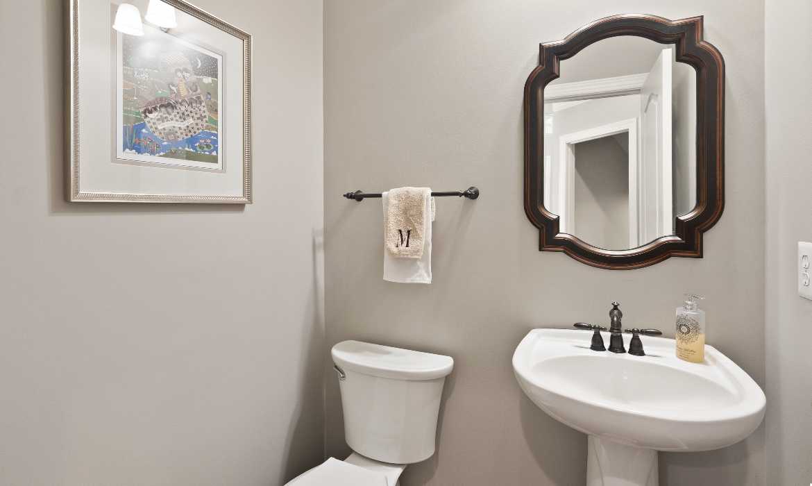 Garrell Group Top Leesburg Realtor 43941 Riverpoint Dr web 16