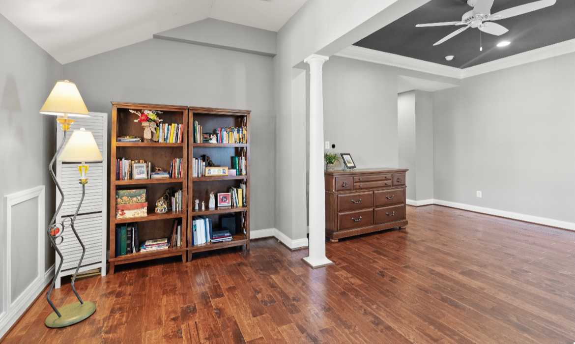 Garrell Group Top Leesburg Realtor 43941 Riverpoint Dr web 23