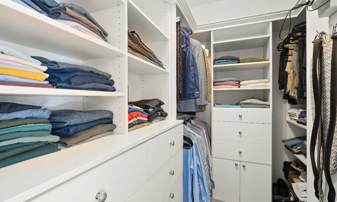 Garrell Group Top Leesburg Realtor 43941 Riverpoint Dr web 28