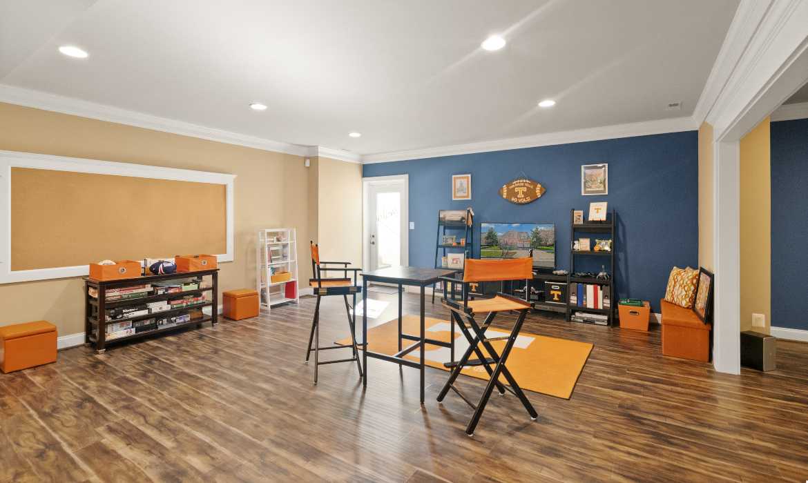 Garrell Group Top Leesburg Realtor 43941 Riverpoint Dr web 38