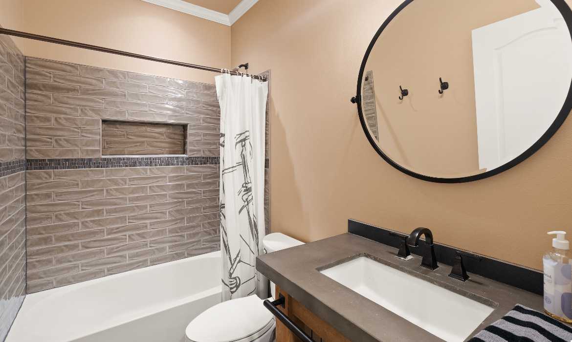 Garrell Group Top Leesburg Realtor 43941 Riverpoint Dr web 41