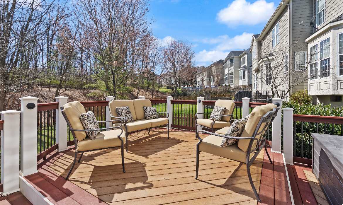 Garrell Group Top Leesburg Realtor 43941 Riverpoint Dr web 42