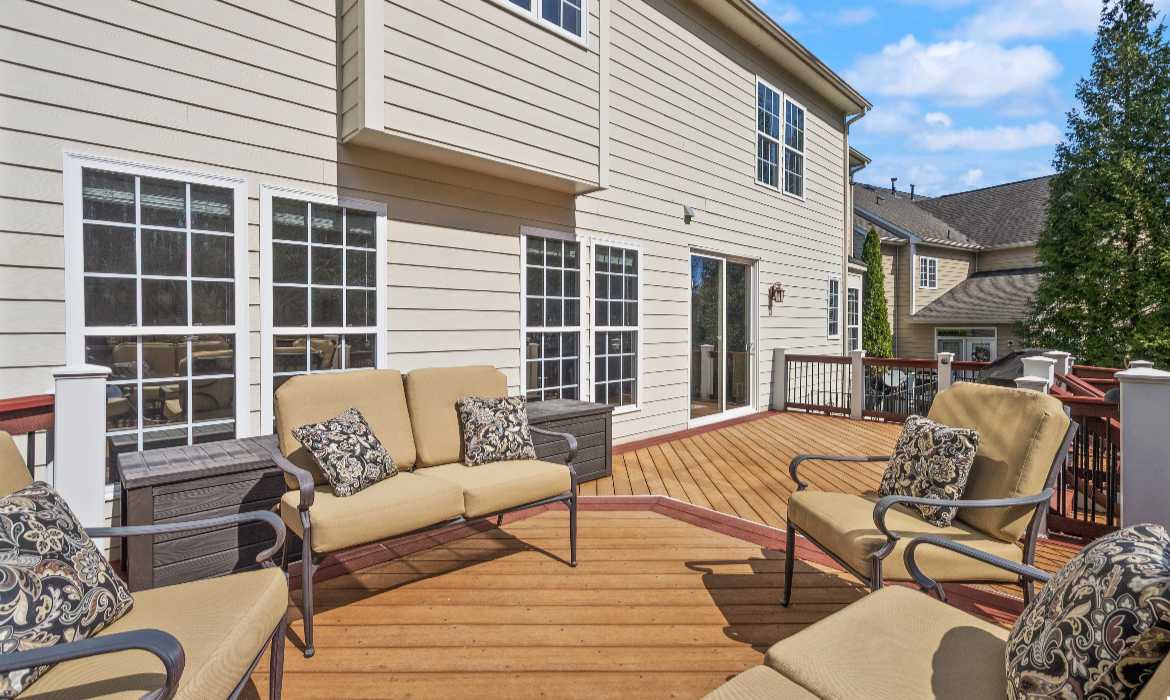 Garrell Group Top Leesburg Realtor 43941 Riverpoint Dr web 43