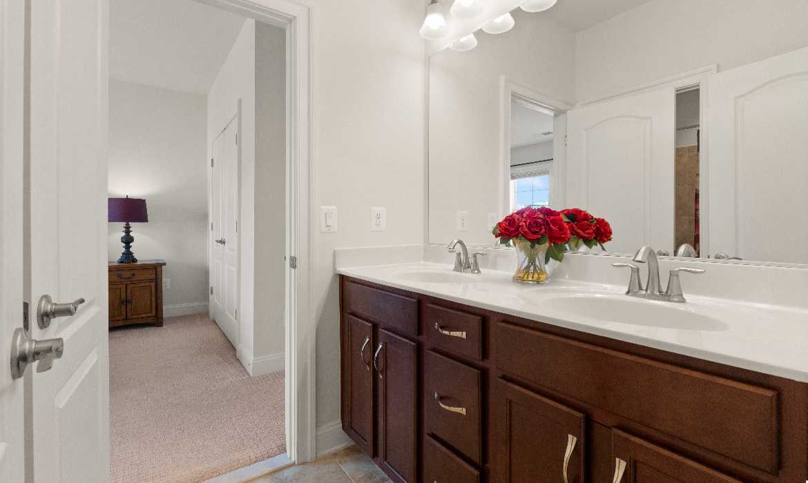 Garrell Group Top Aldie Realtor 40865 Glenpane Way web 13