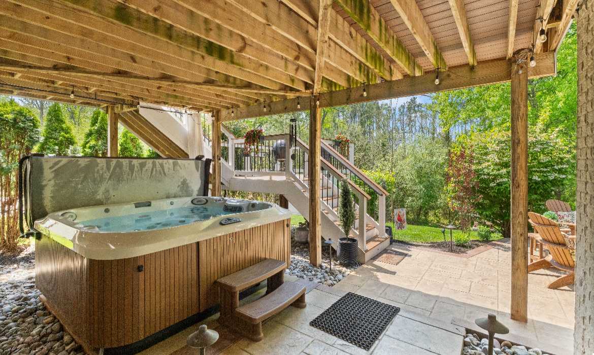 Garrell Group Top Aldie Realtor 40865 Glenpane Way web 29