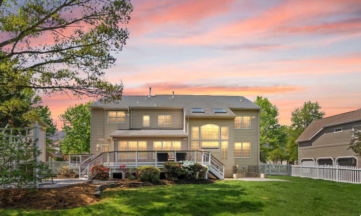 Garrell Group Top Ashburn Realtor 19944 Interlachen Cir web 02