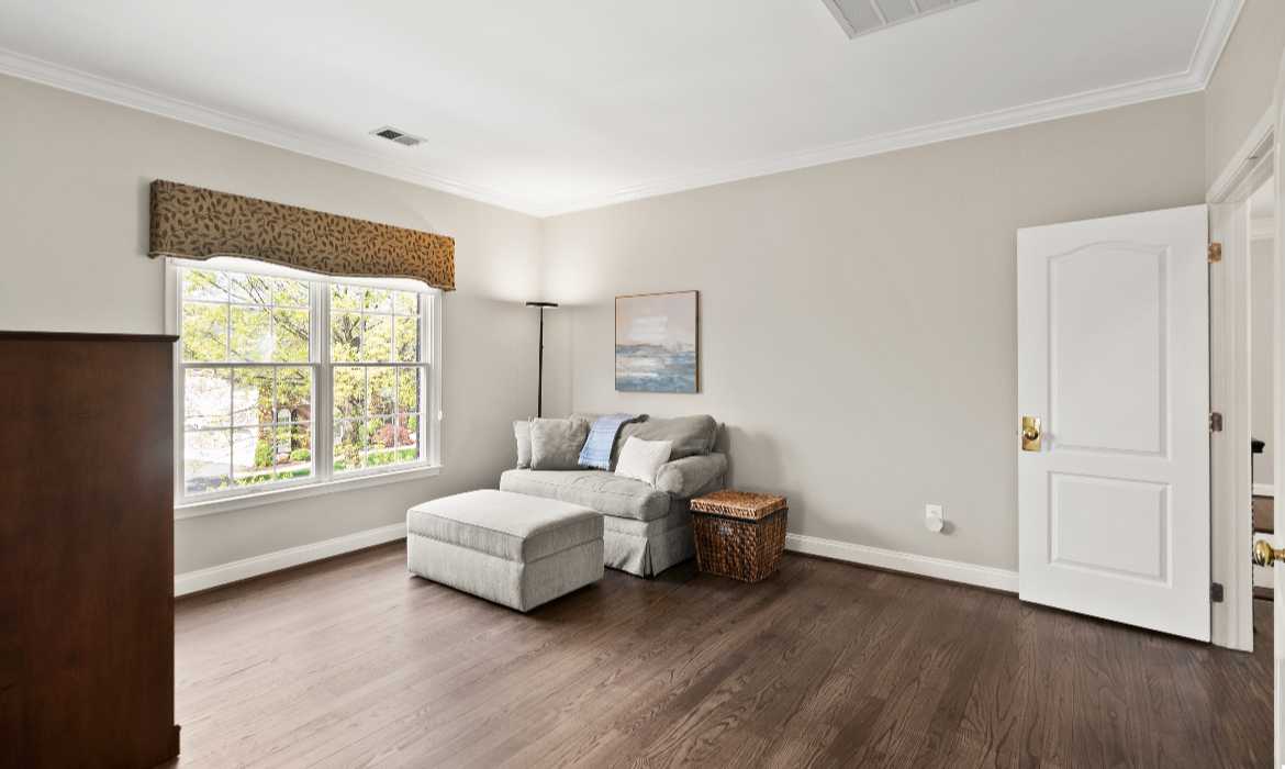 Garrell Group Top Ashburn Realtor 19944 Interlachen Cir web 19