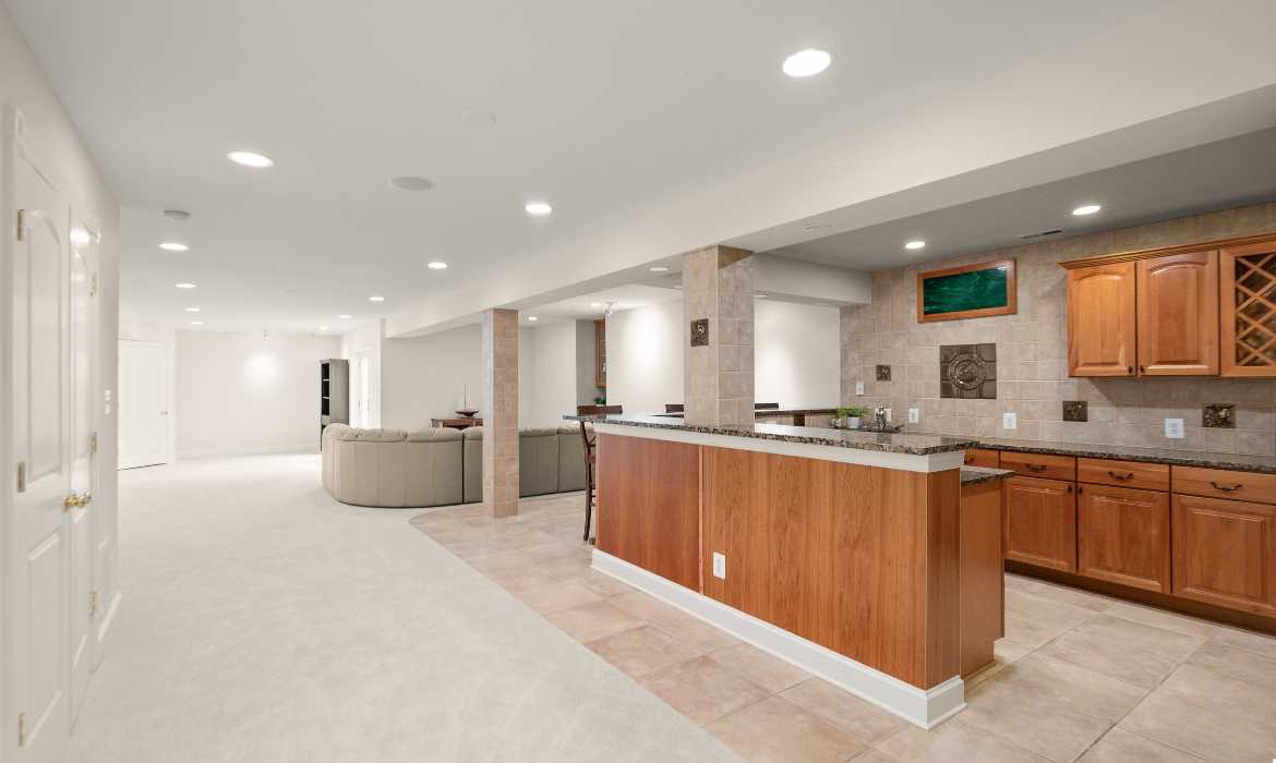 Garrell Group Top Ashburn Realtor 19944 Interlachen Cir web 31