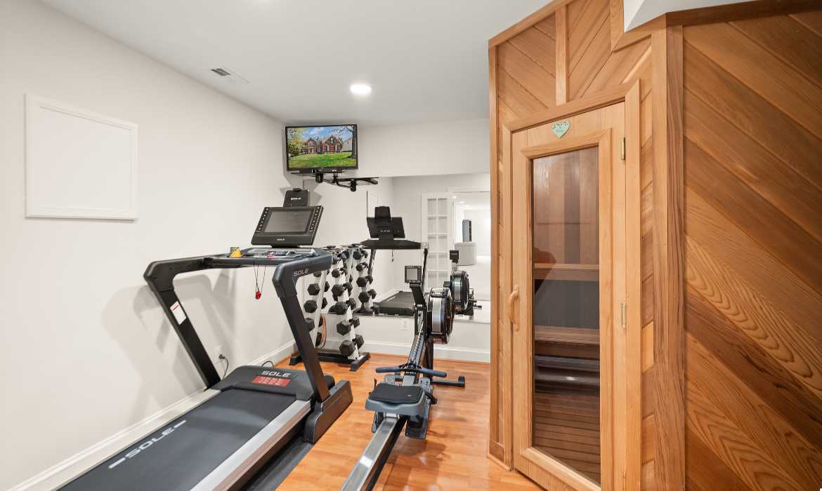 Garrell Group Top Ashburn Realtor 19944 Interlachen Cir web 35