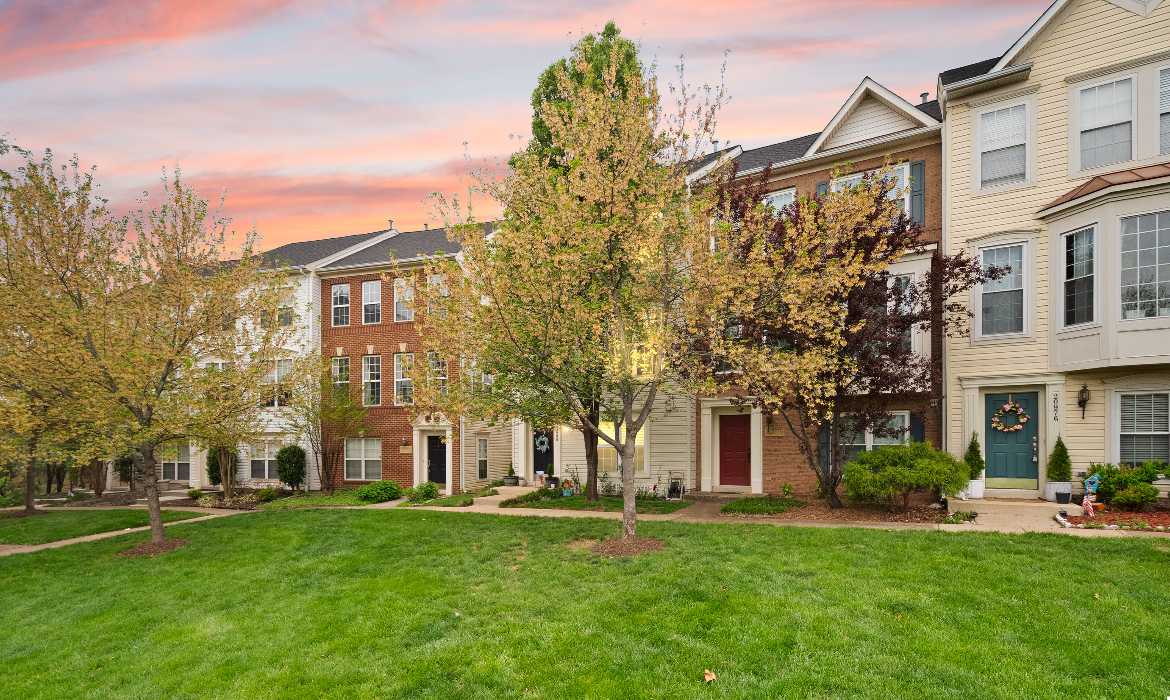 Garrell Group Top Ashburn Realtor 20980 Kittanning Ln web 01