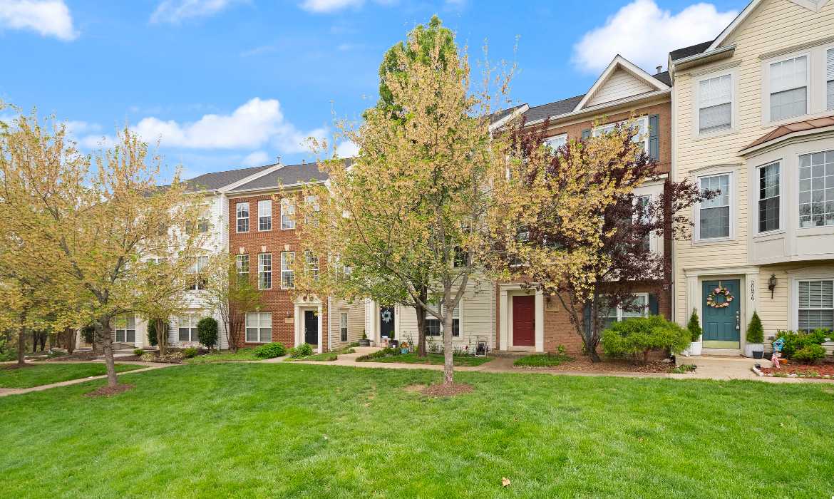 Garrell Group Top Ashburn Realtor 20980 Kittanning Ln web 02