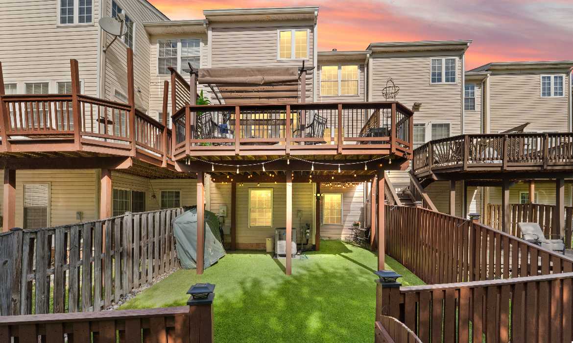 Garrell Group Top Leesburg Realtor 1180 Cambria Ter NE web 35
