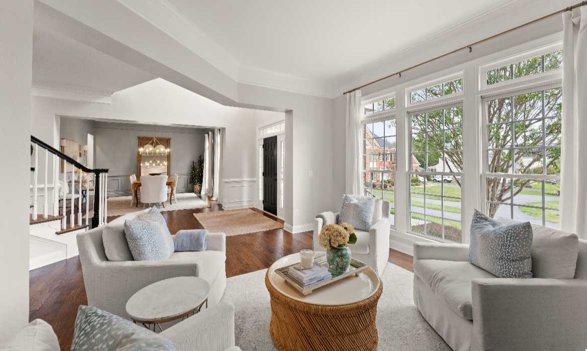 Garrell Group Top Leesburg Realtor 18757 Upper Meadow Dr web 06