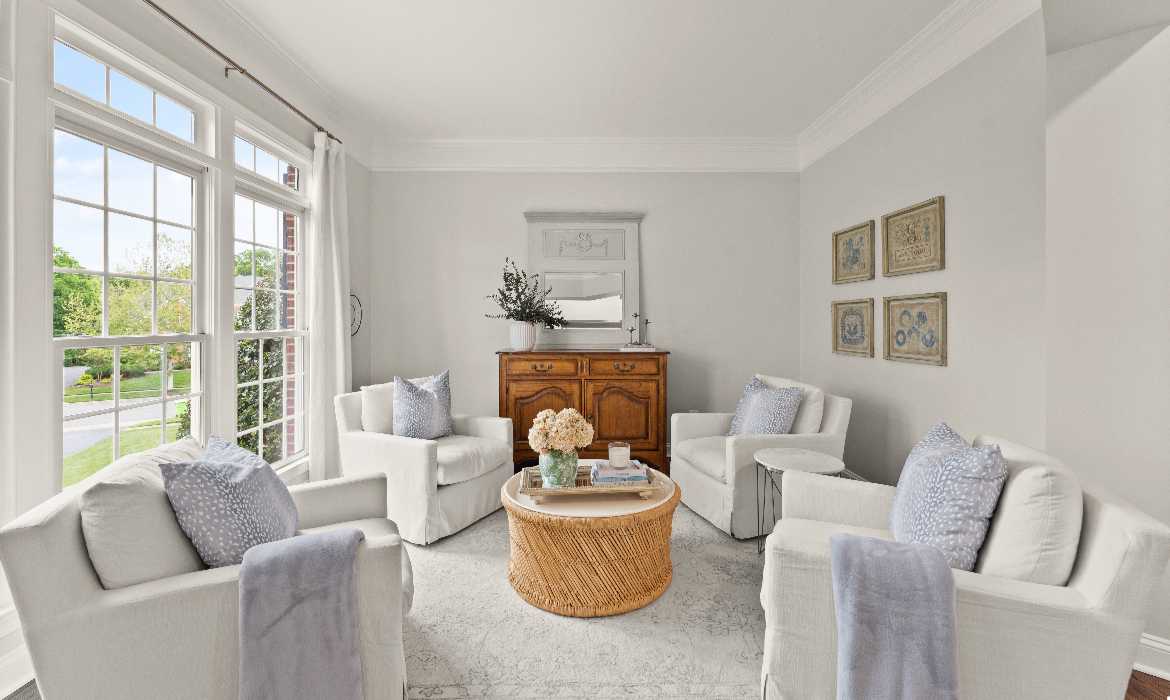 Garrell Group Top Leesburg Realtor 18757 Upper Meadow Dr web 07