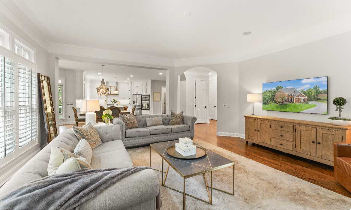 Garrell Group Top Leesburg Realtor 18757 Upper Meadow Dr web 13
