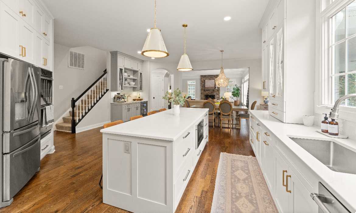 Garrell Group Top Leesburg Realtor 18757 Upper Meadow Dr web 17