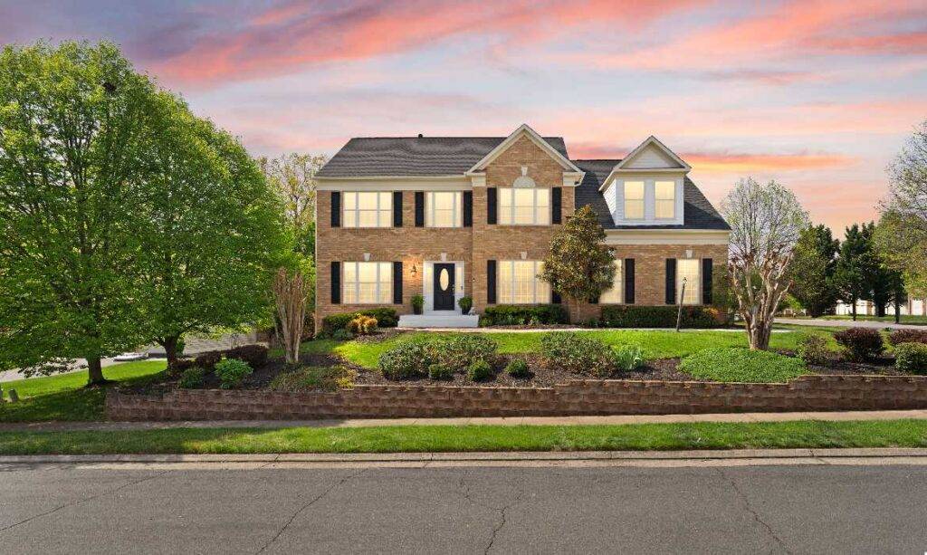 Garrell Group Top Leesburg Realtor 43179 Parkers Ridge Dr web 01