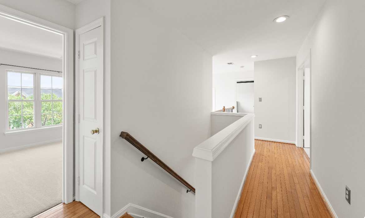 Garrell Group Top Leesburg Realtor 43179 Parkers Ridge Dr web 17