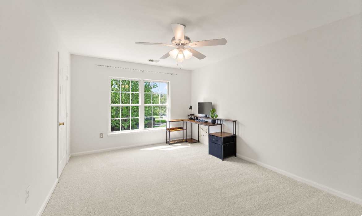 Garrell Group Top Leesburg Realtor 43179 Parkers Ridge Dr web 29