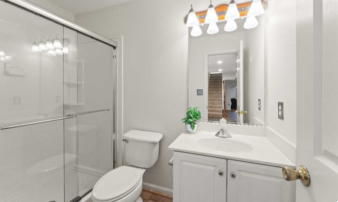 Garrell Group Top Leesburg Realtor 43179 Parkers Ridge Dr web 35