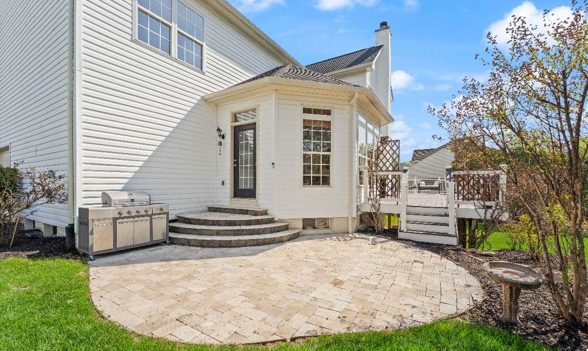 Garrell Group Top Leesburg Realtor 43179 Parkers Ridge Dr web 37