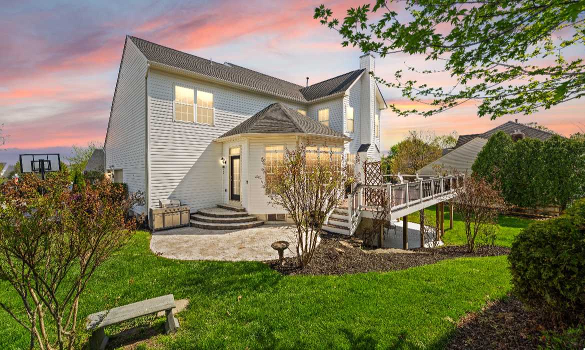 Garrell Group Top Leesburg Realtor 43179 Parkers Ridge Dr web 39